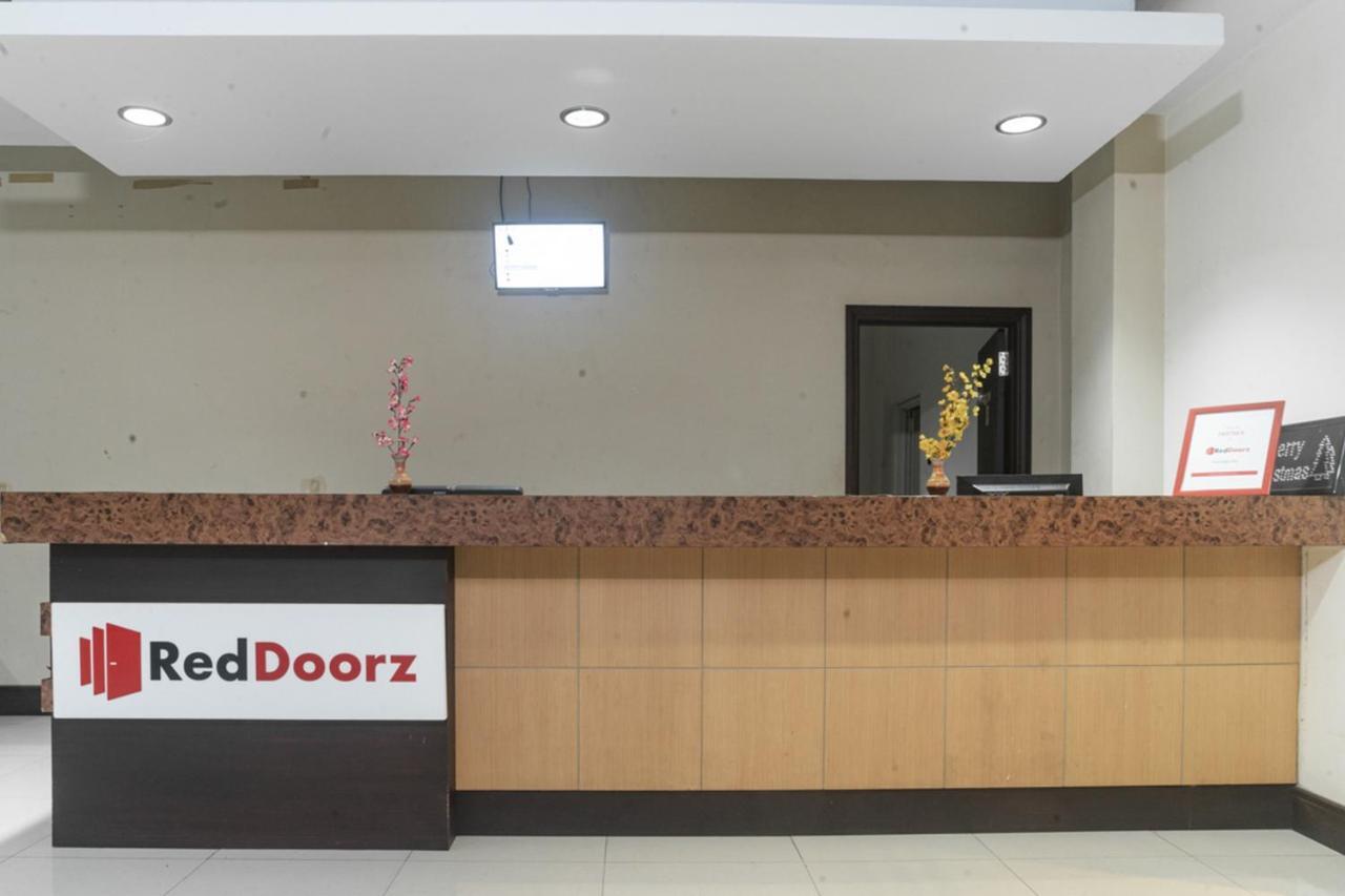 Reddoorz Near Bahu Mall Manado Malalayang Exterior photo