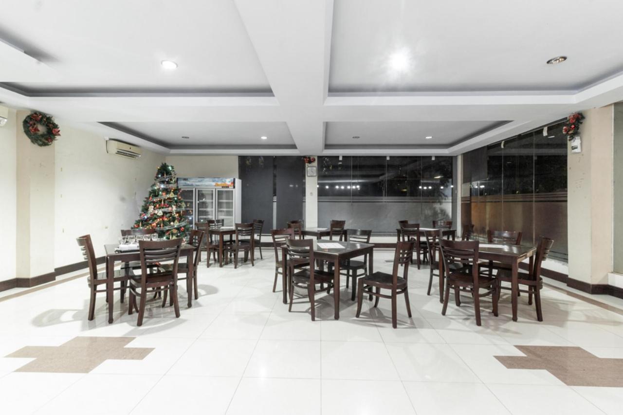 Reddoorz Near Bahu Mall Manado Malalayang Exterior photo